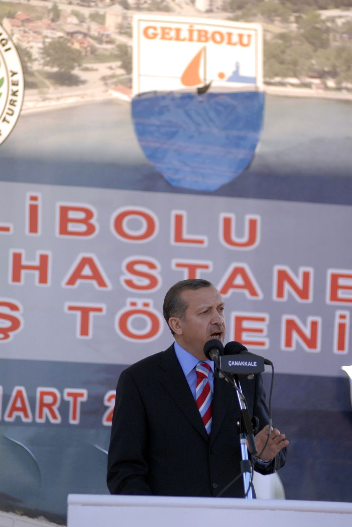 Aşbakan Erdoğan, Gelibolu Devlet Hastanesi'nin Açılışına Katıldı