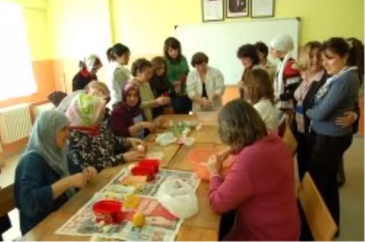 Batı Trakyalı Türkler\'den El Sanatlarına Yoğun İlgi