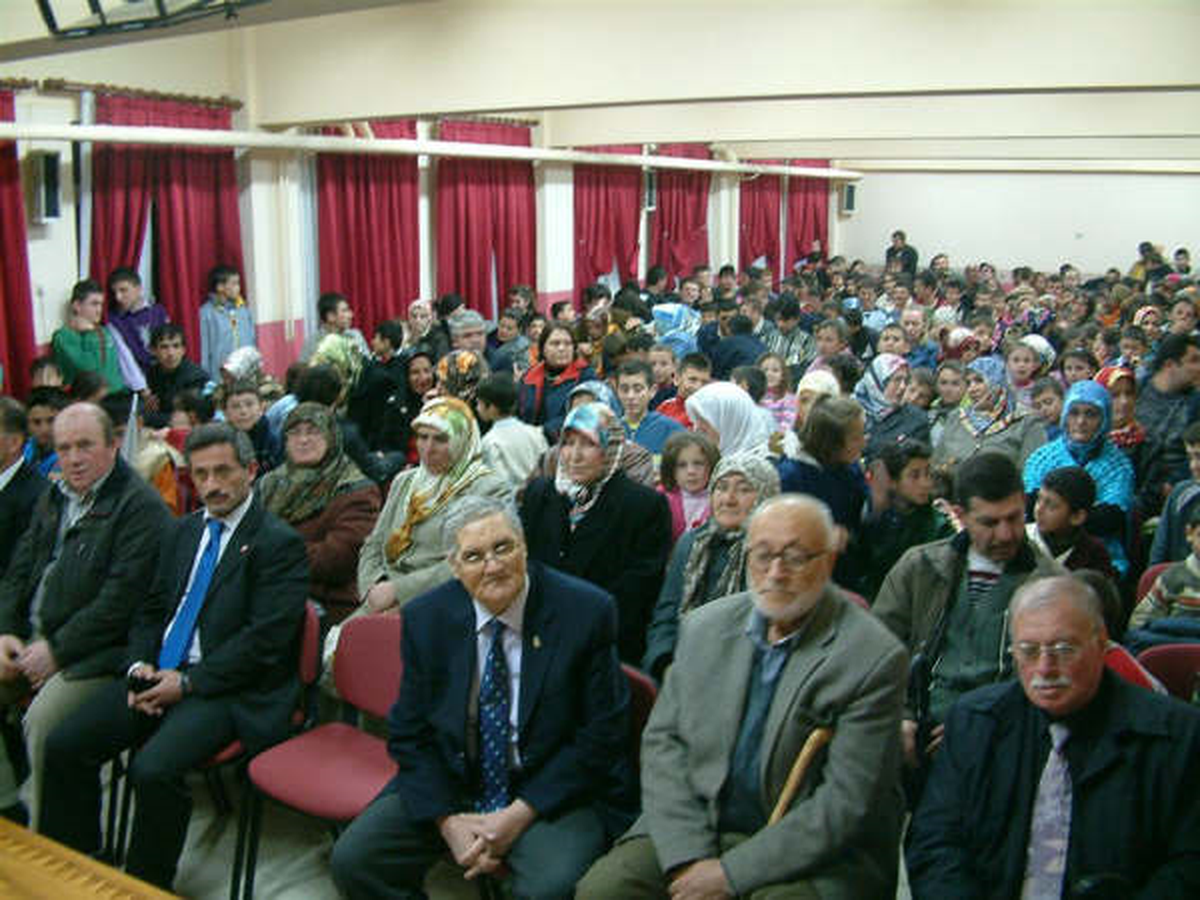 Ferizli'de Çanakkale Şehitlerini Anma Töreni