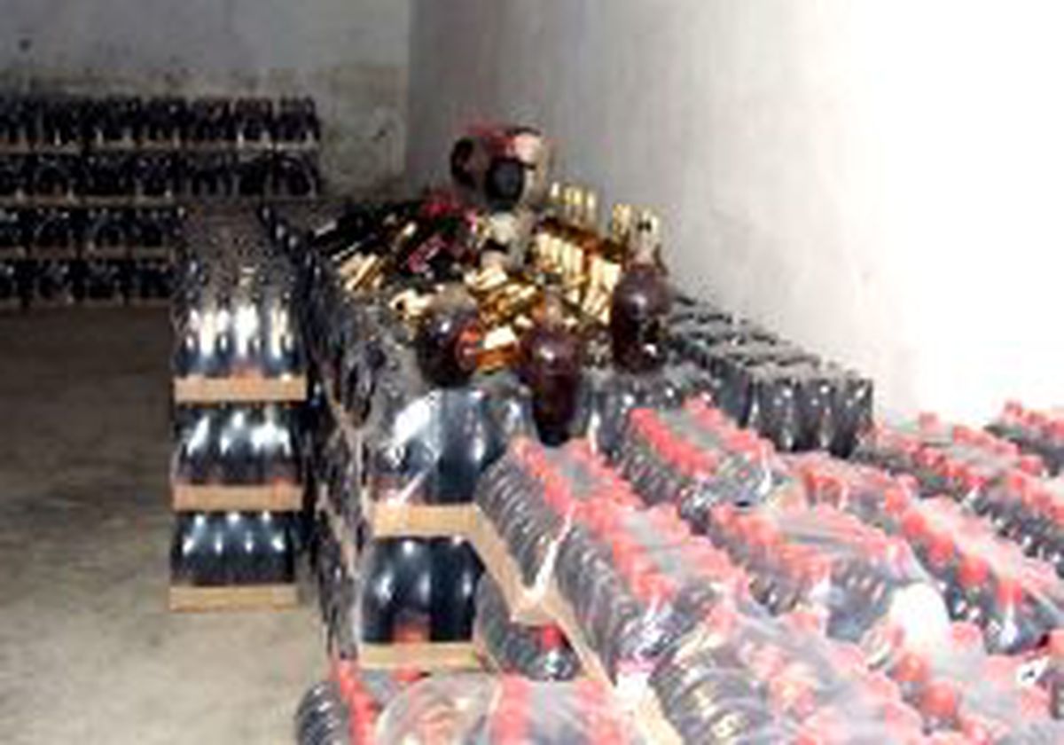 Adana'da Kaçak Sigara ve İçki Operasyonu