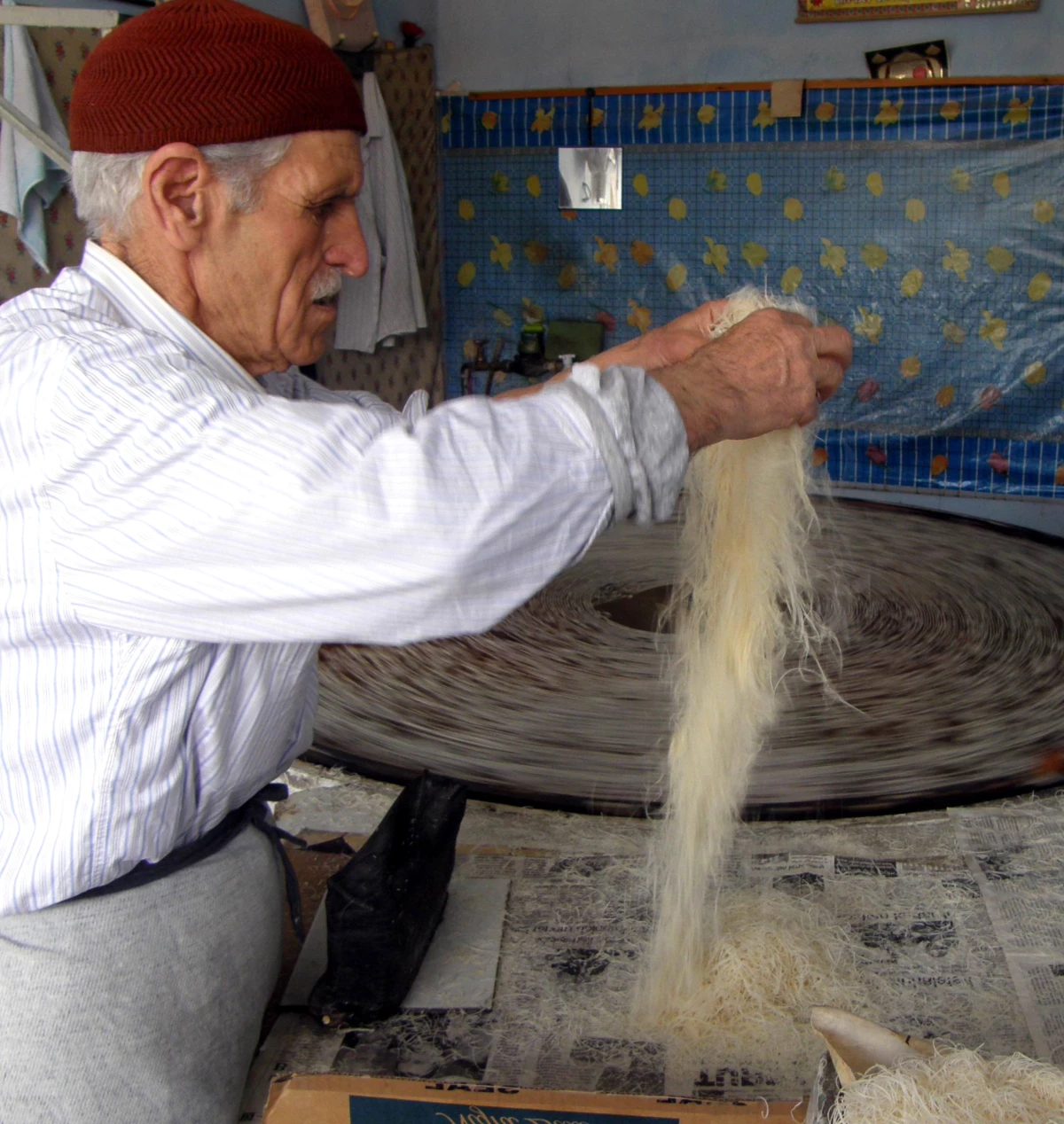 Ercişli Kadayıf Ustası 50 Yıldır Baba Mesleğini Sürdürüyor