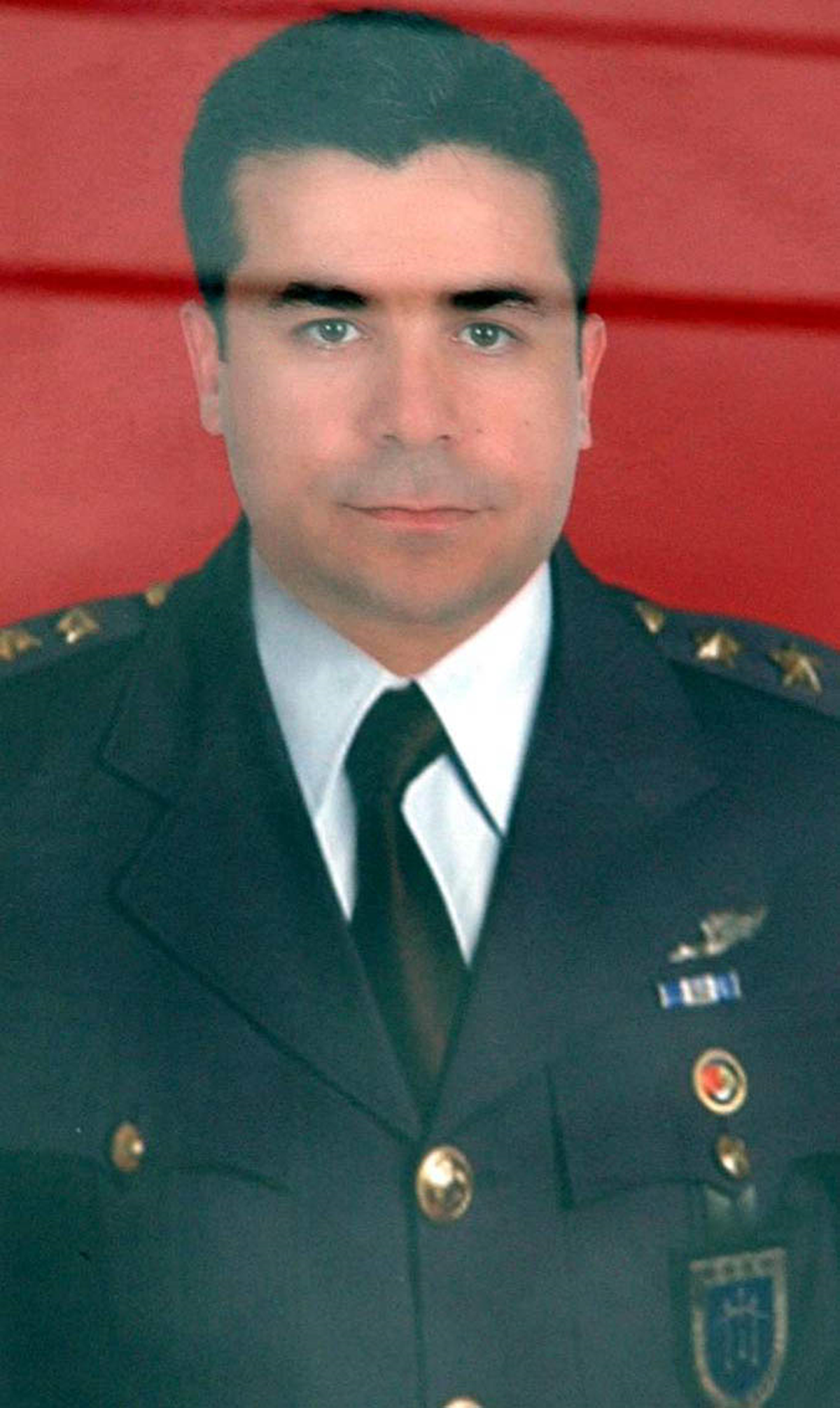Trafik Kazasında Ölen Pilot Yüzbaşı Gözyaşları Arasında Toprağa Verildi