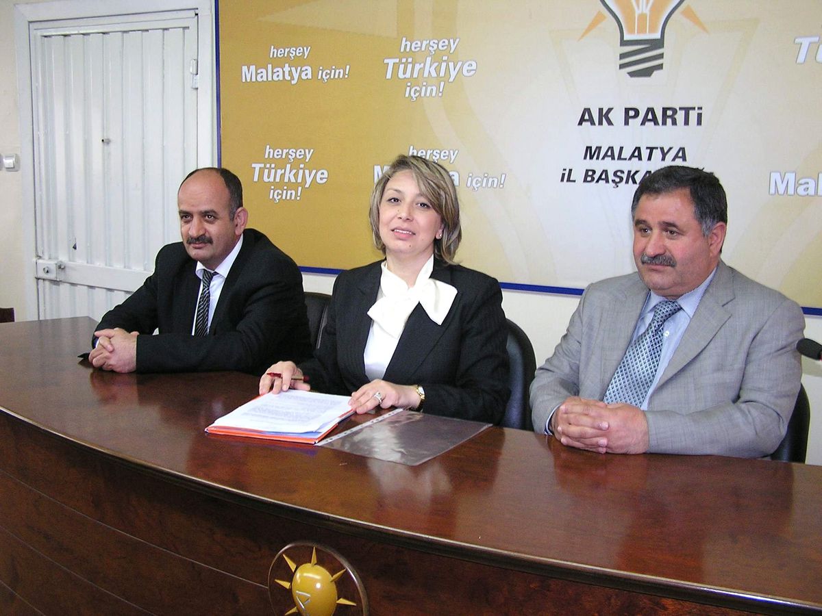 AK Parti Malatya Milletvekili Çalık'ın Basın Toplantısı