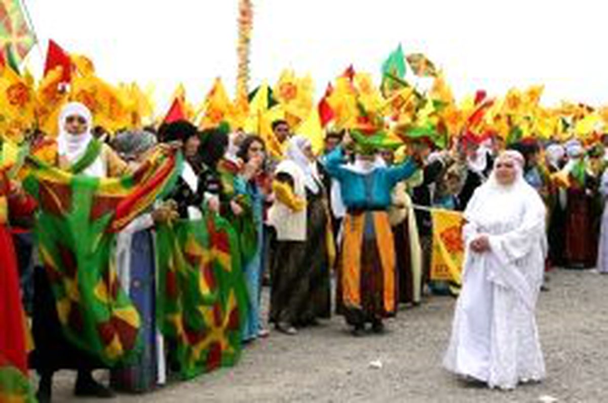 Diyarbakır'da Nevruz Kutlamaları Sürüyor