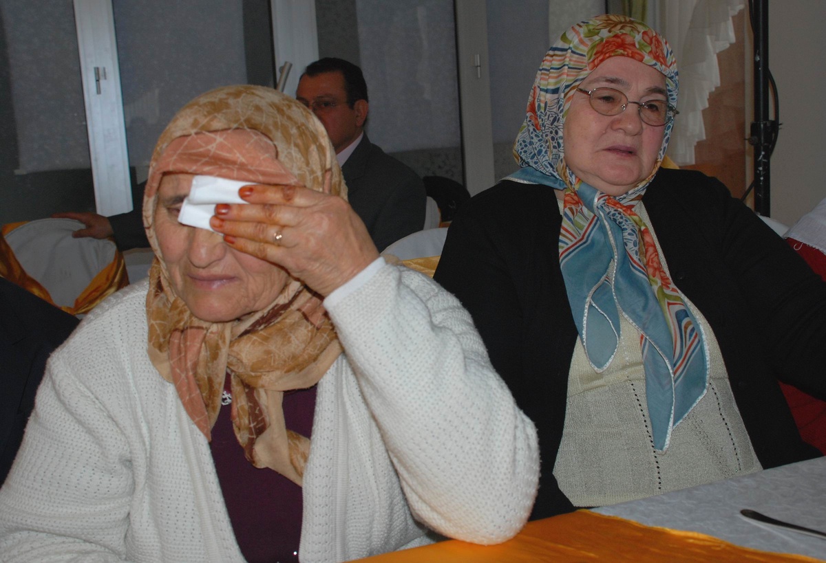 Şiirler Yaşlıları Duygulandırdı