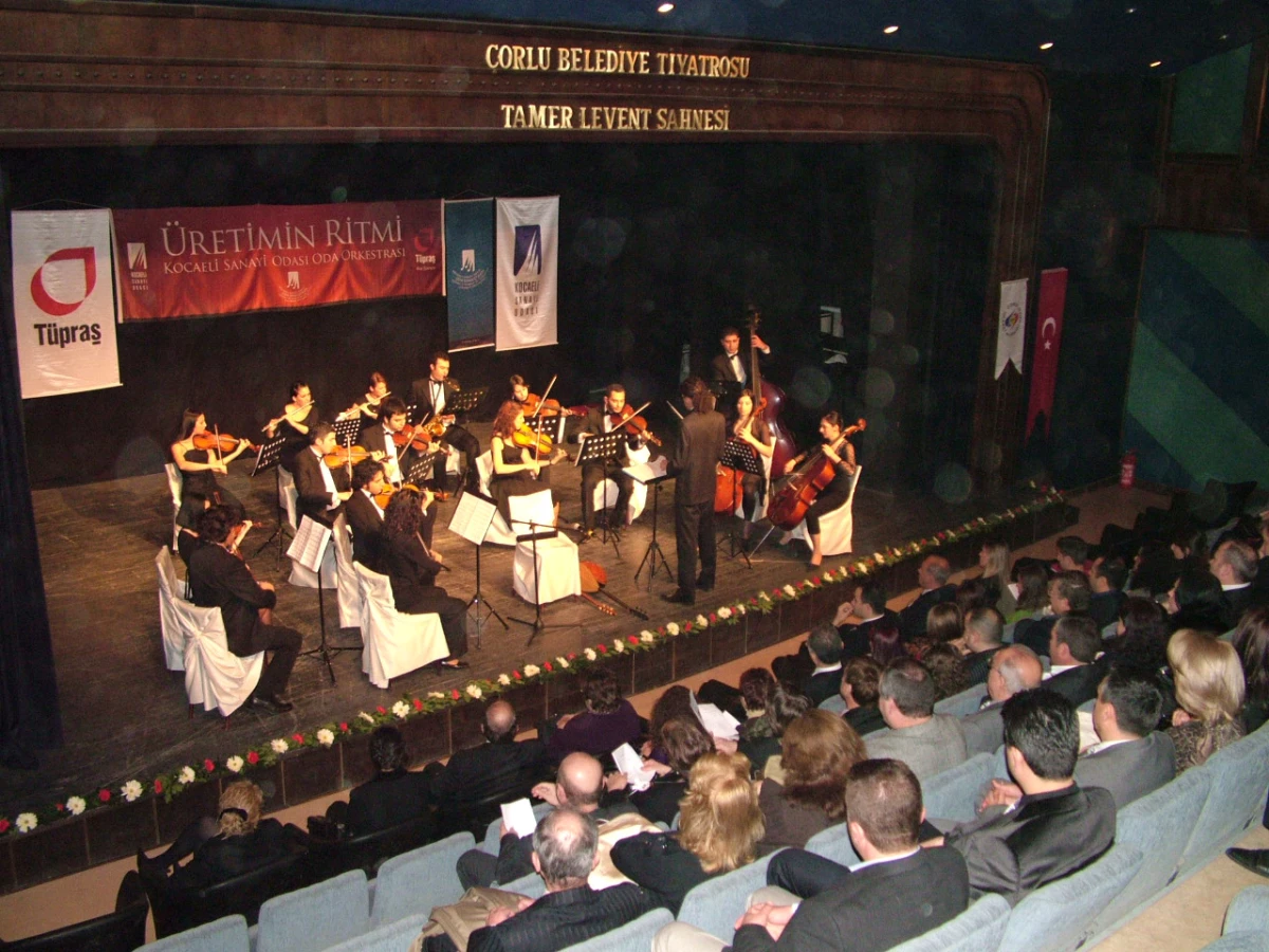 Kocaeli Sanayi Odası Orkestrası Çorlu\'da Konser Verdi