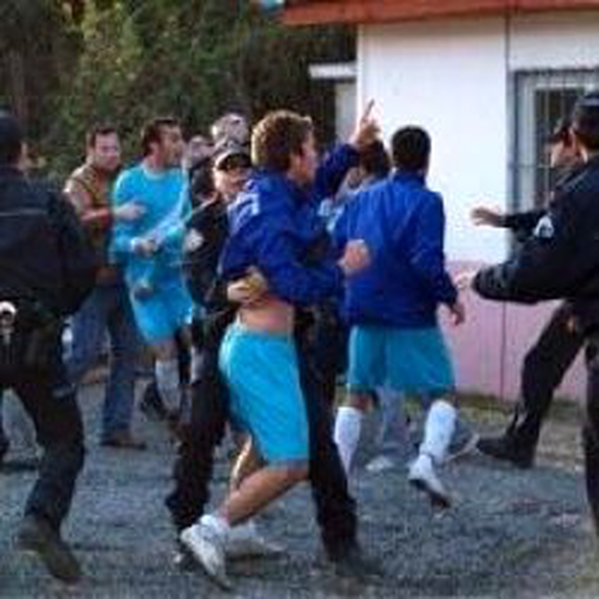 Futbolcular Yumruk Yumruğa Kavga Etti