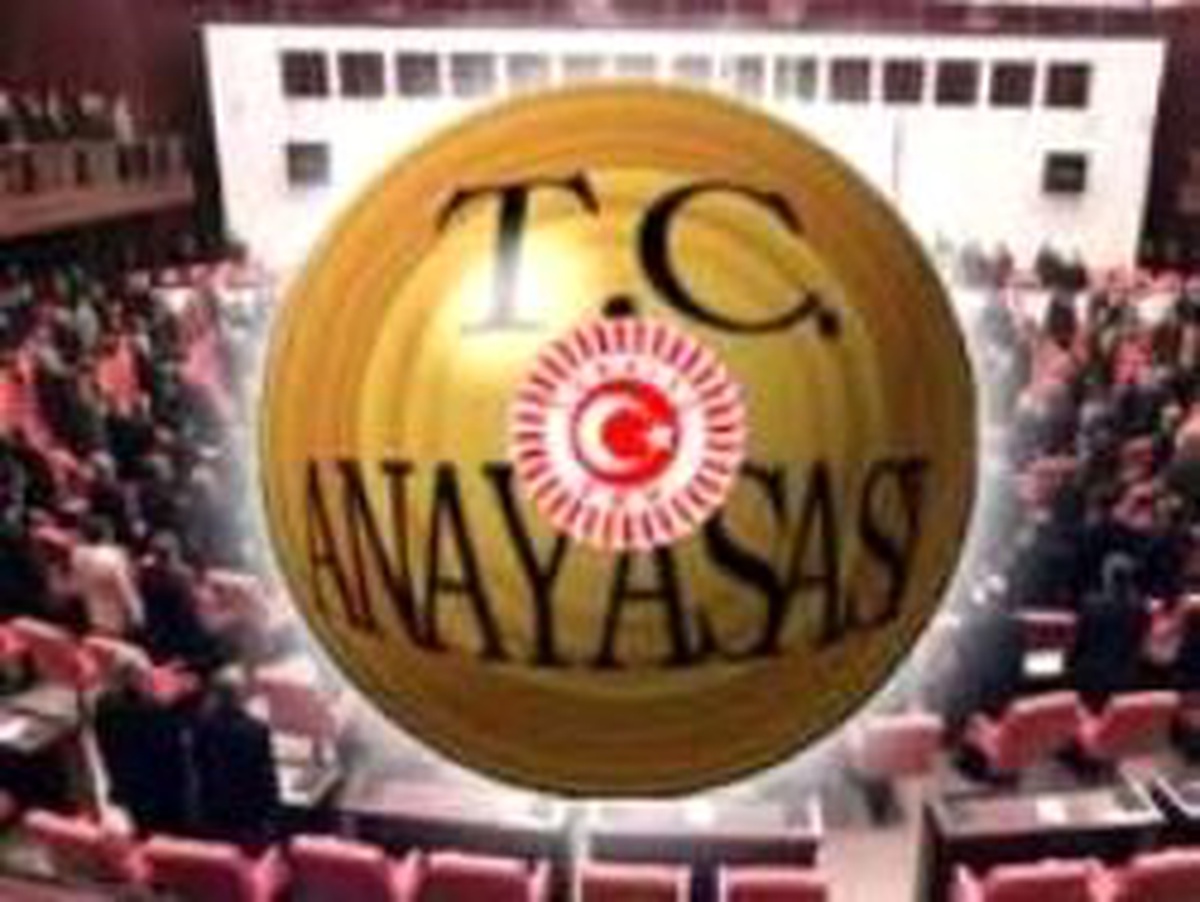 Anayasa Değişikliği İçin Gözler AKP MKYK'da