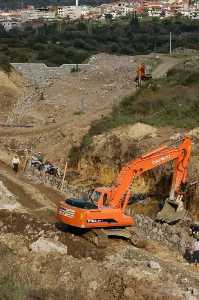 İZSU ilçe ve beldelere 900 kilometre içme suyu hattı ...