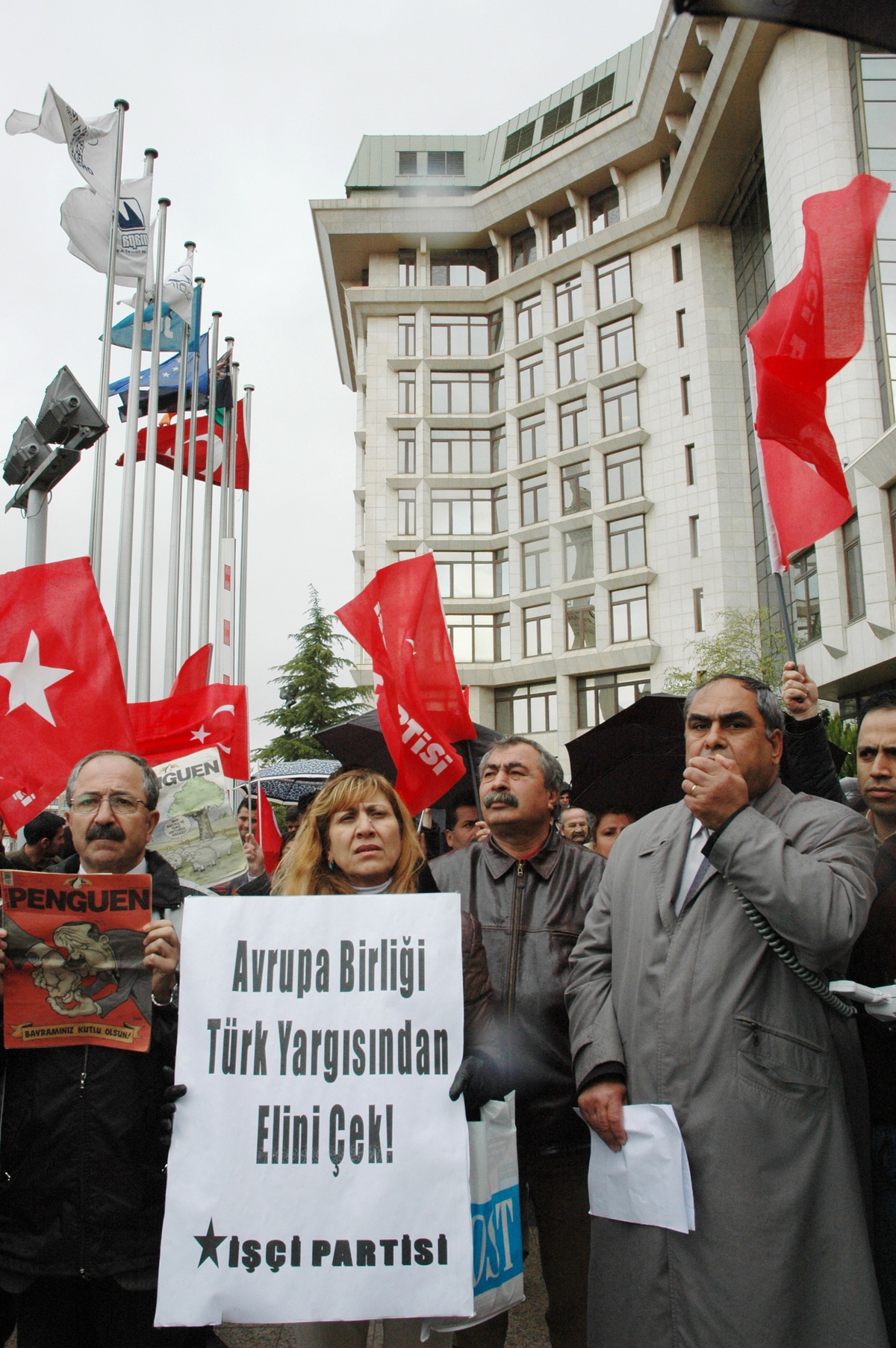 İşçi Partisi\'nden AB Temsilciliği Önünde Protesto