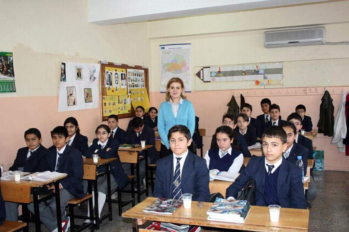 Öğrencilerden 'Süt İçelim, Sağlıklı Kalalım' Kampanyası