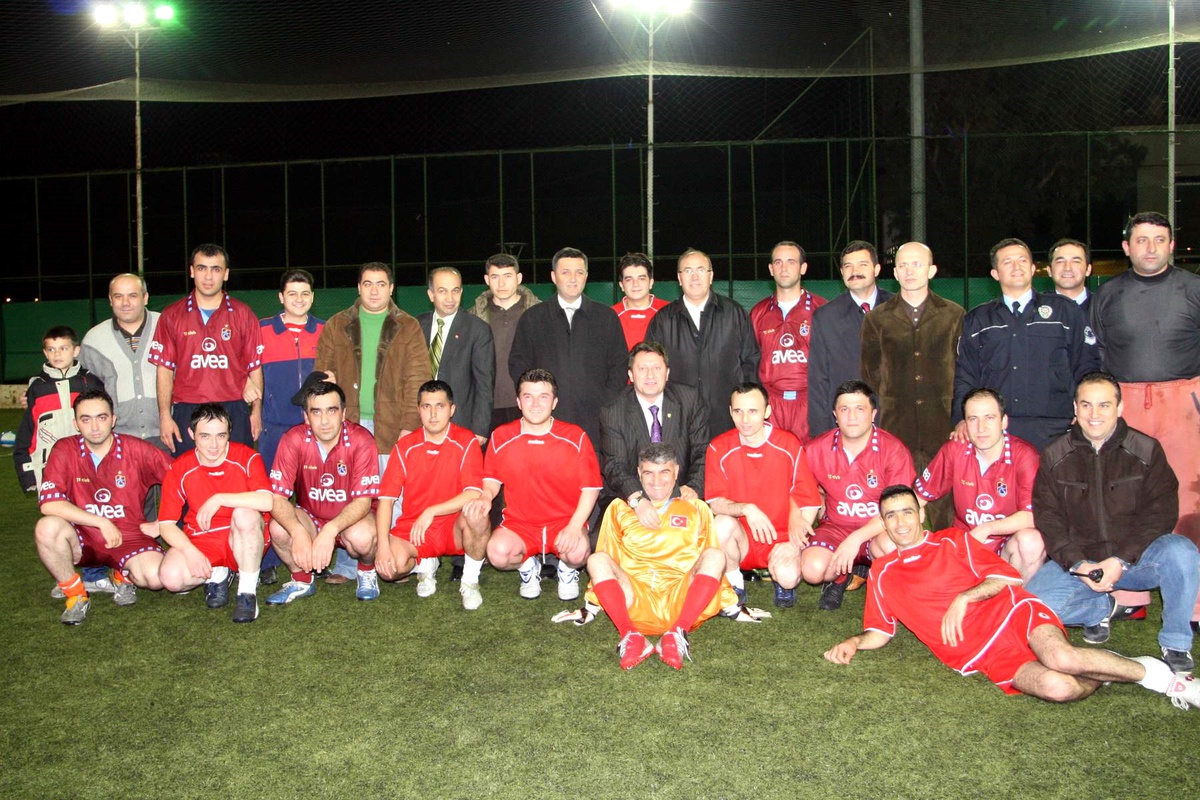Polisler Bu Kez Futbol Oynadı