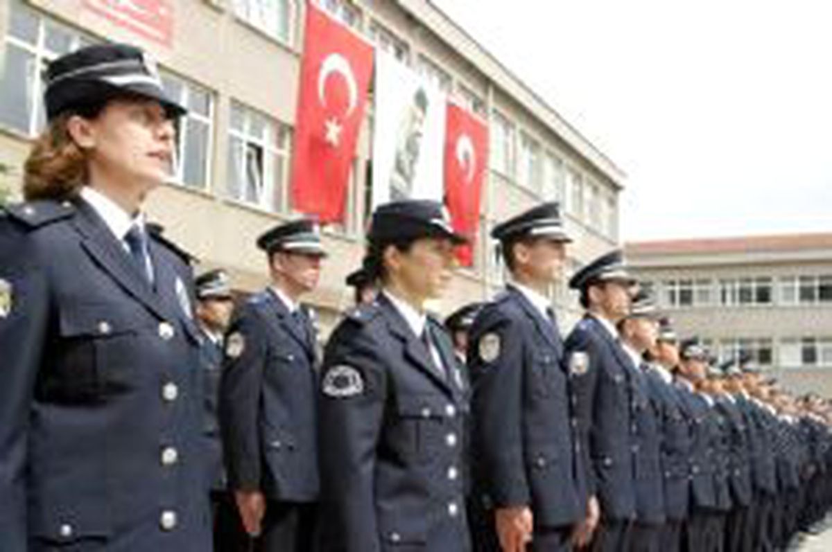 Türk Polisinden Terör Dersi