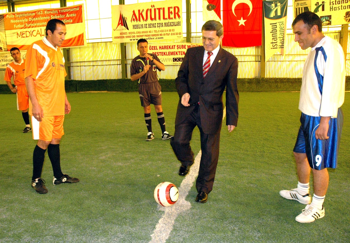 Van Emniyet Müdürlüğü'nün Futbol Turnuvası Sona Erdi