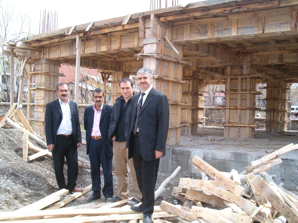 Varto'da İlçe Müftülüğü Binasının Yapımı Sürüyor