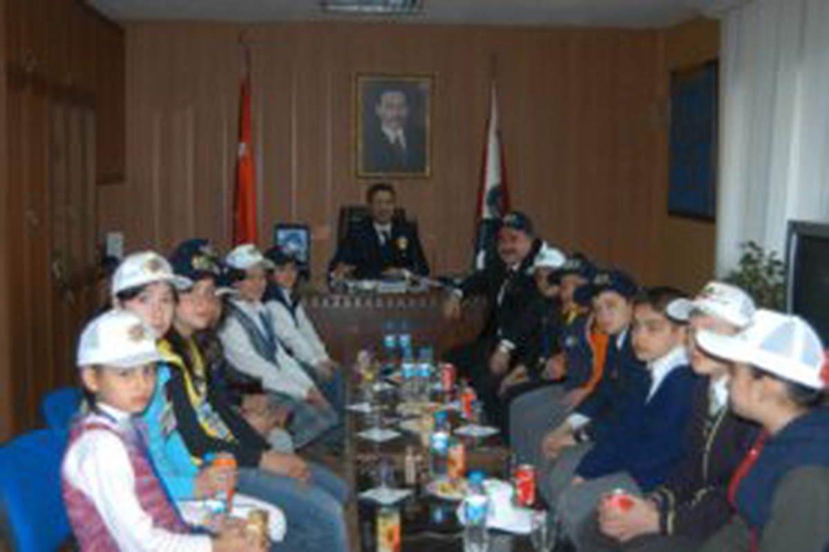 Çocuk Meclisi'nden İlçe Emniyet Müdürlüğü'ne Ziyaret