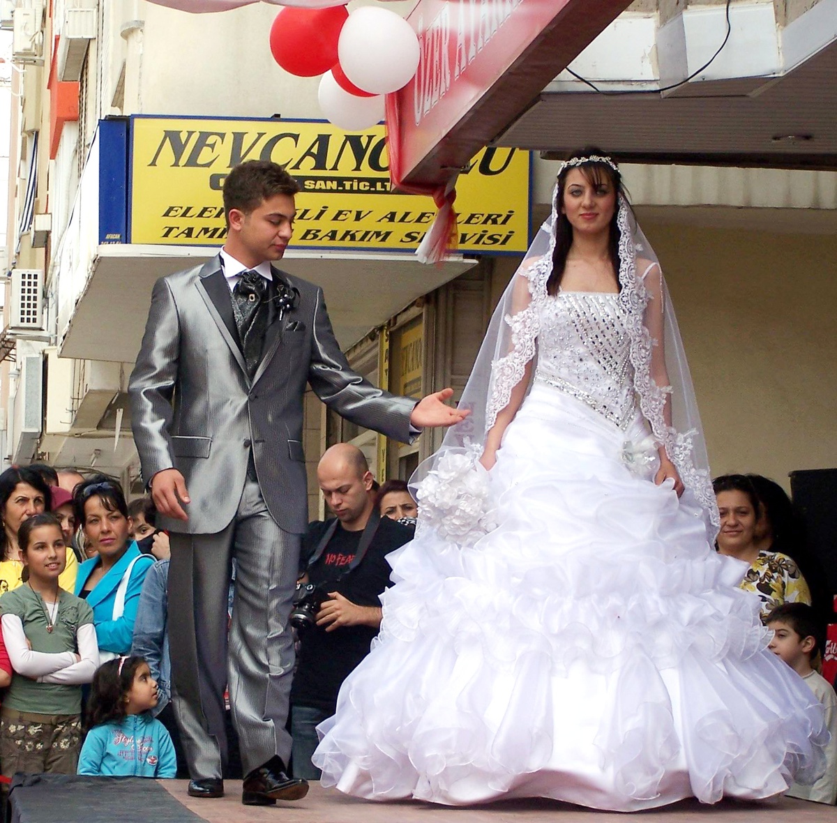 Develi, Limuzinli Sokak Defilesi