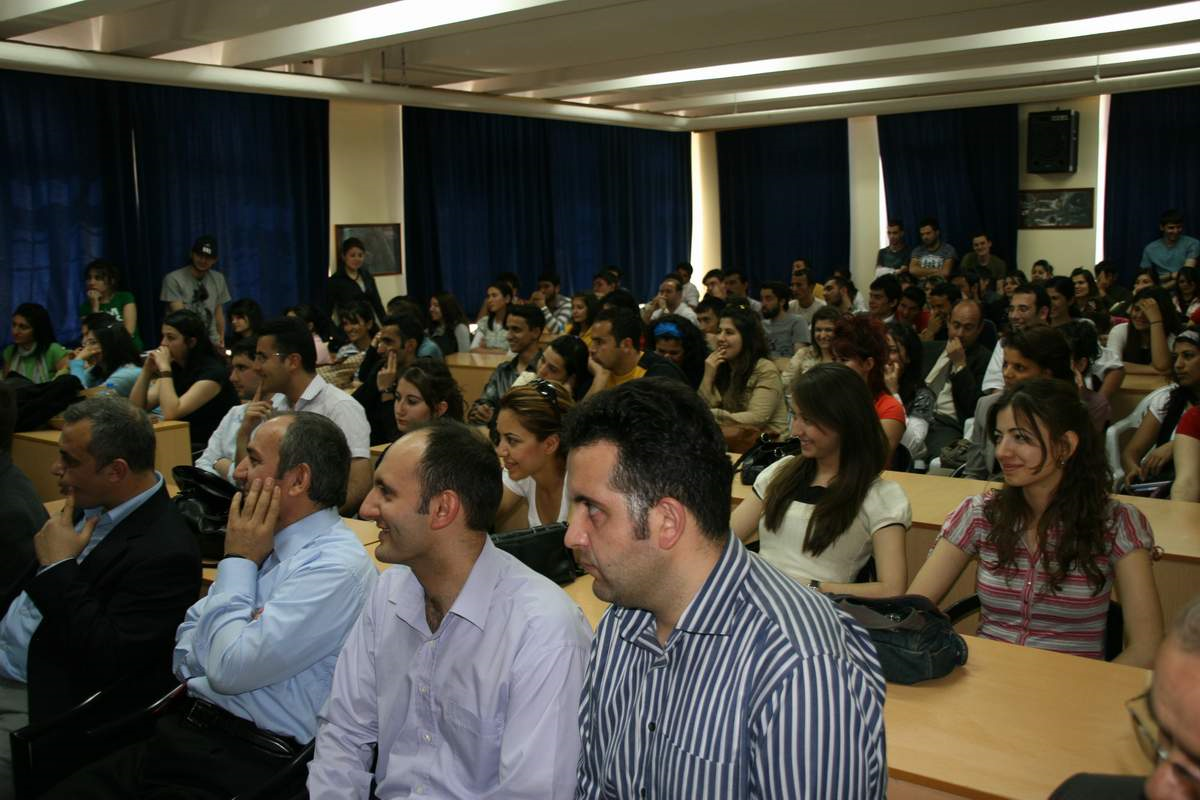 İktisadi ve İdari Bilimler Fakültesi'nde Konferans...