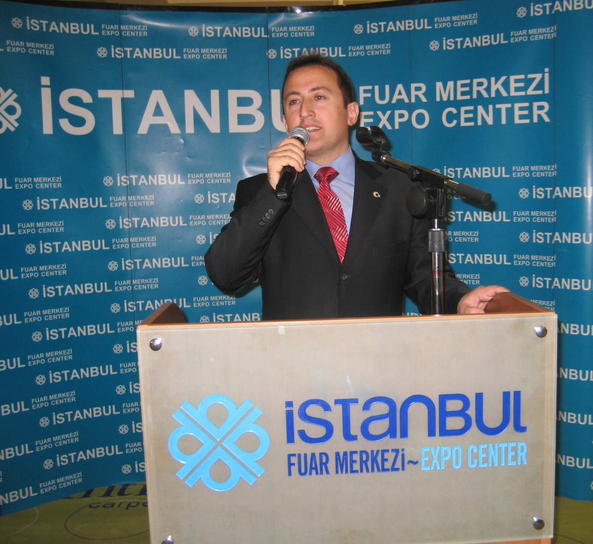 Hakkari Kilimleri İstanbul Dünya Ticaret Merkezi'nde Sergilendi