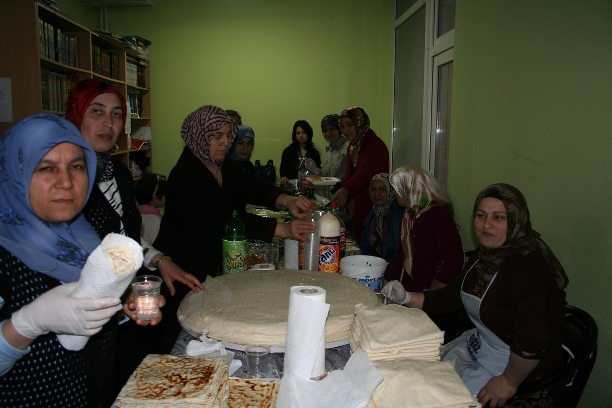 Kur'an Kursu Yararına Sergi ve Kermes