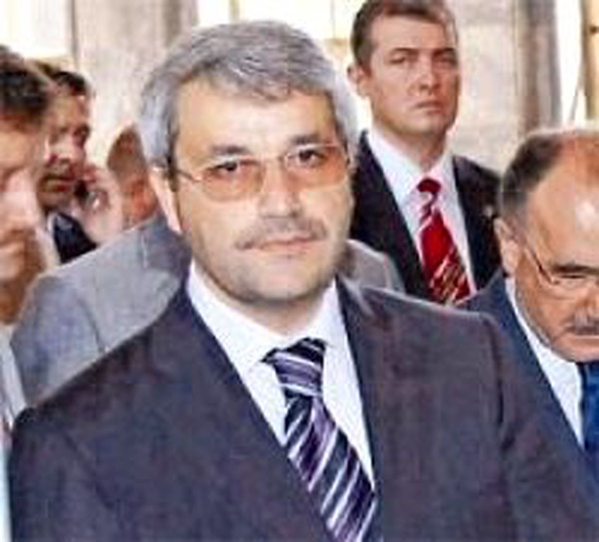 Asıl Bizi Şikáyet Edenler Var