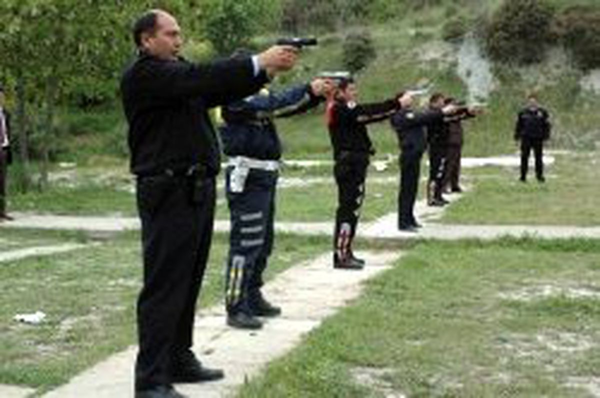 Kuşadası Polisi Turizm Sezonuna Hazır