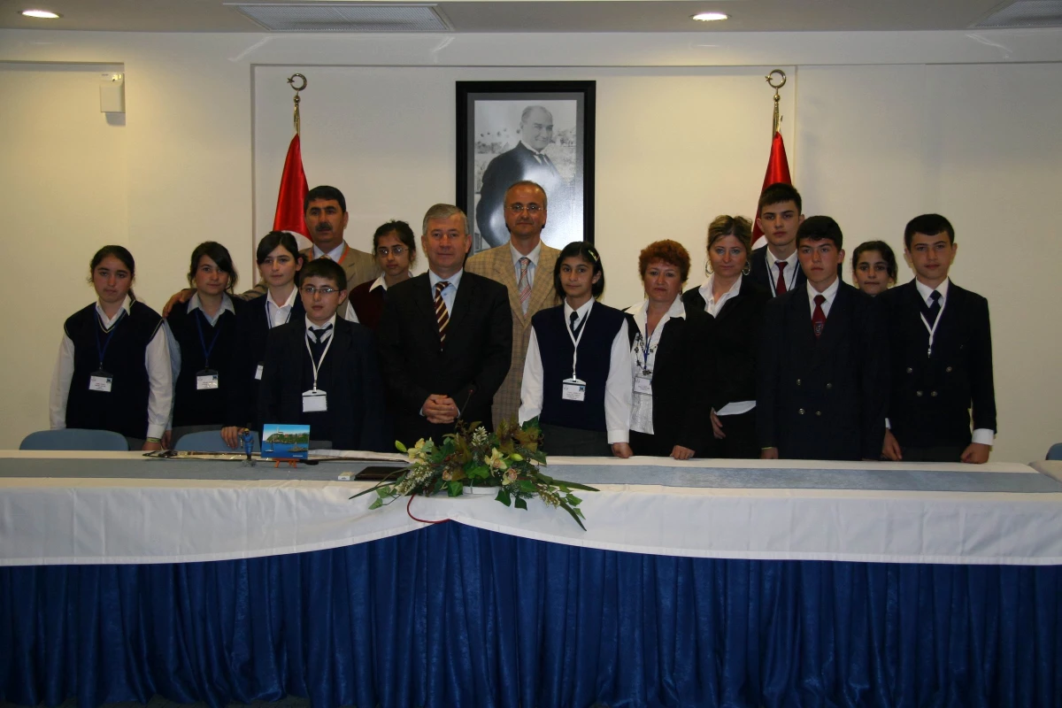 Zonguldaklı Öğrencilerden Valiliğe Ziyaret