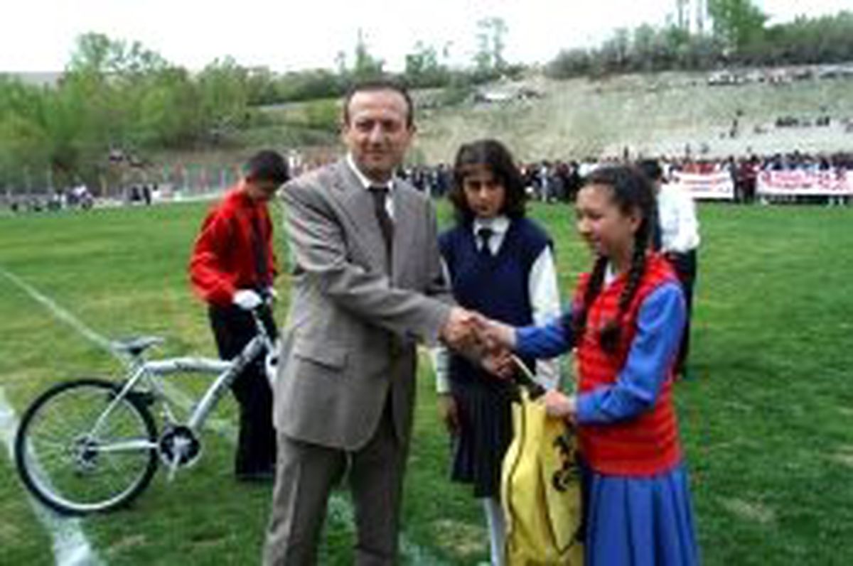 Suşehri'nde 23 Nisan Coşkusu