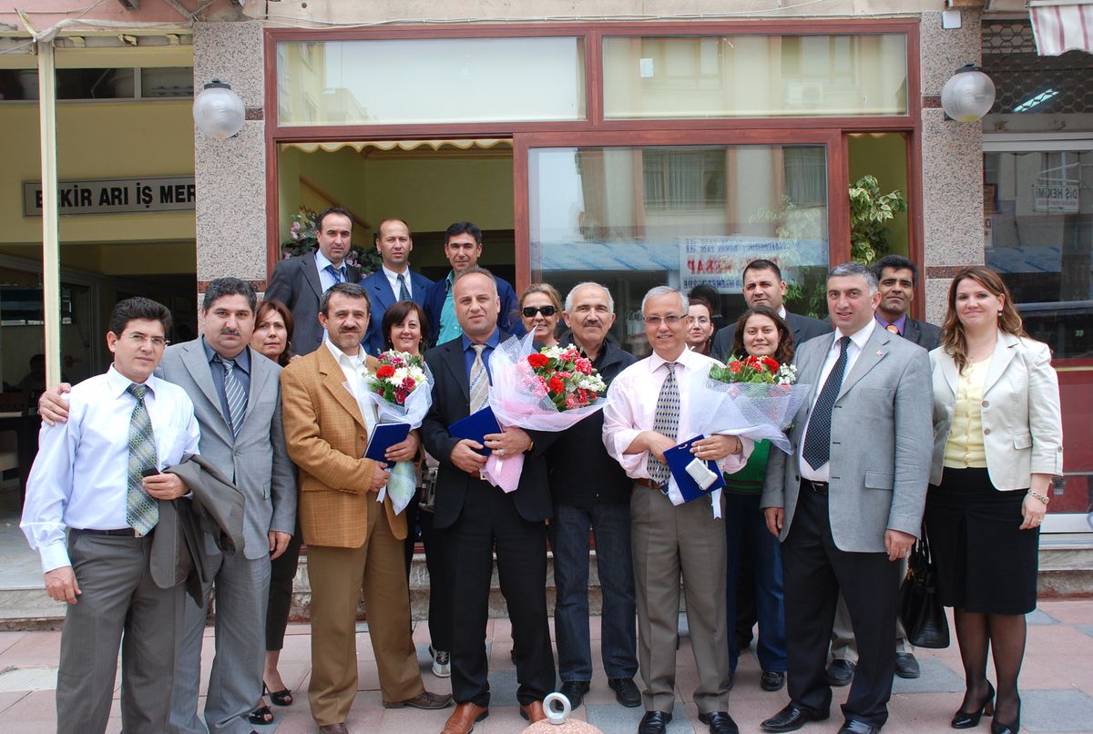 Aliağa'da Milli Eğitimden Emekli Olan Personele Veda Yemeği