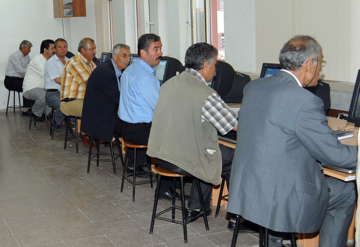 Antalyalı Muhtarlara Bilgisayar Dersi