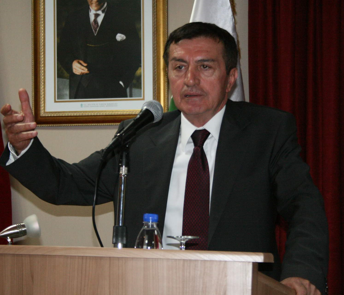 Giresun'da 'PKK Terör Örgütü ve Türkiye'nin Sorunları' Konulu Konferans