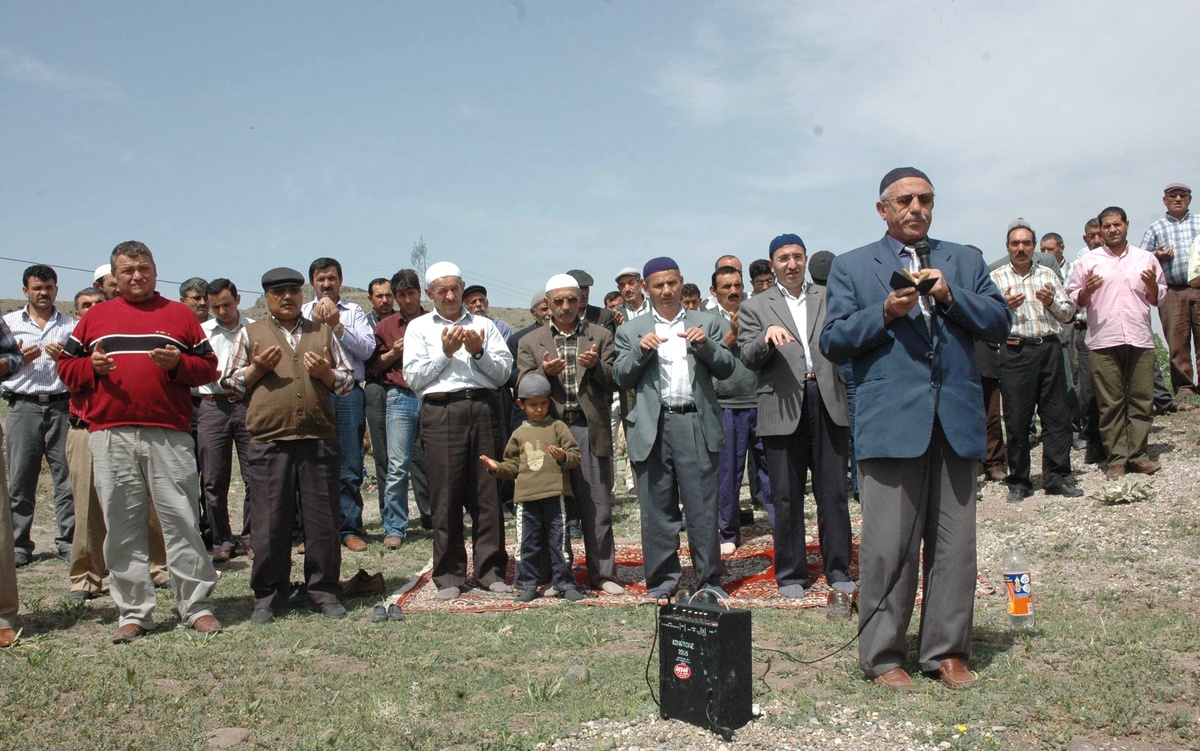Kayseri'de Köylüler Yağmur Duasına Çıktı