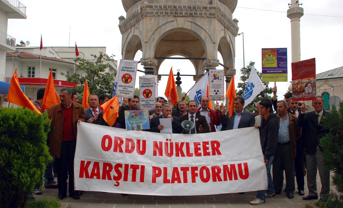 Nükleer Santrale Tepki