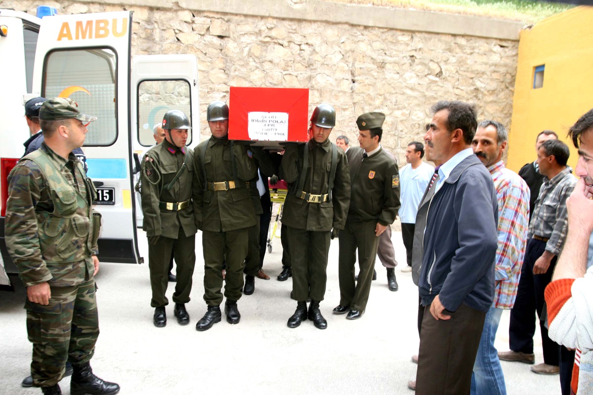 Niğdeli Şehidin Cenazesi Memleketine Getirildi