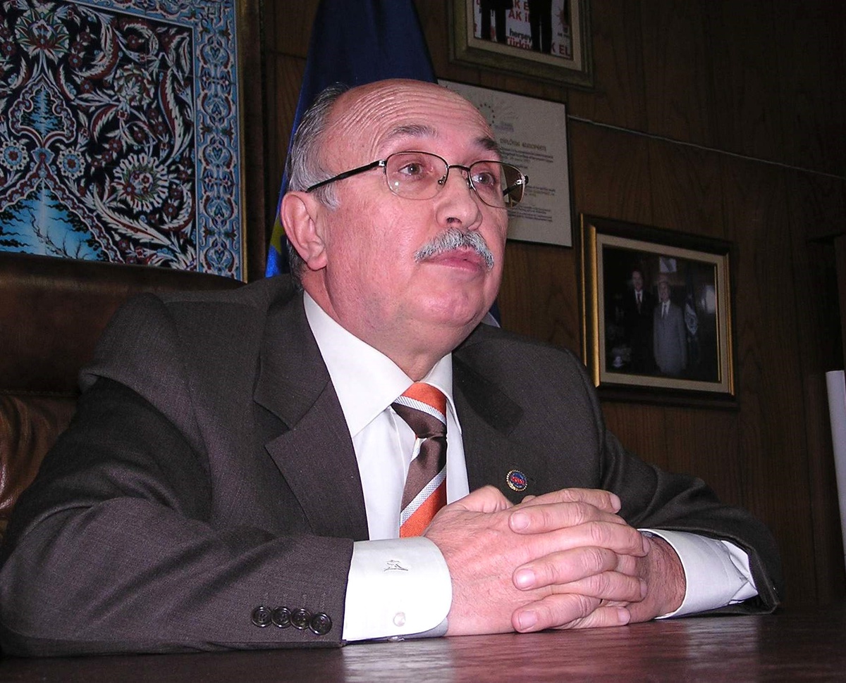 (Tekrar) Kütahya Belediye Başkanı Mustafa İça: