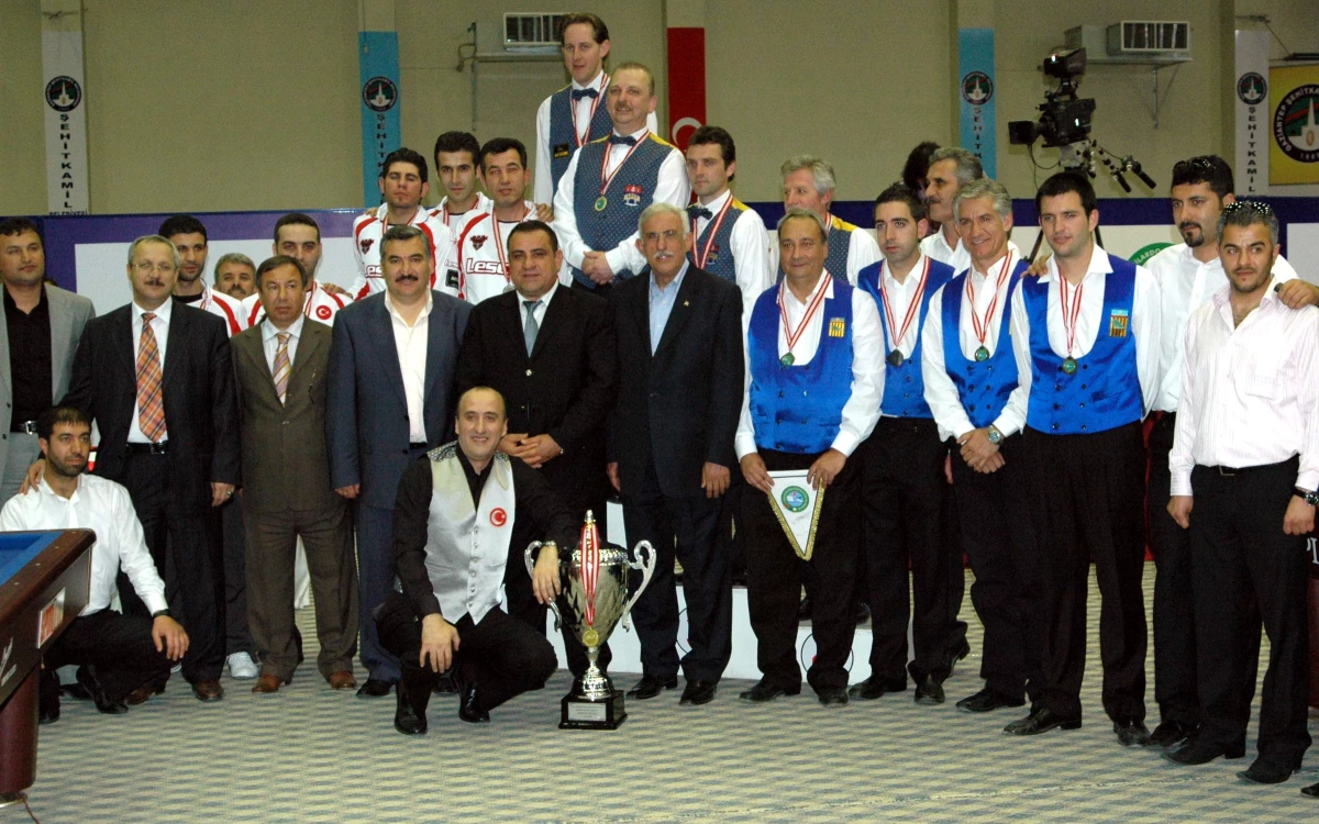 2008 Avrupa Bilardo Kulüpler Kupası E Grubunda Fransa Birinci Olarak Bir Üst Tura Çıktı