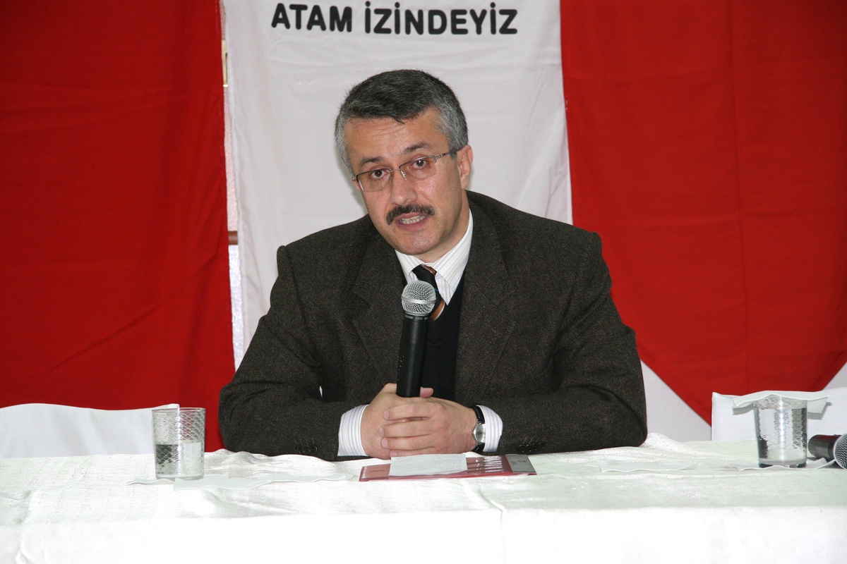 AK Parti Kadın Kollarından Gençlere Yönelik Konferans