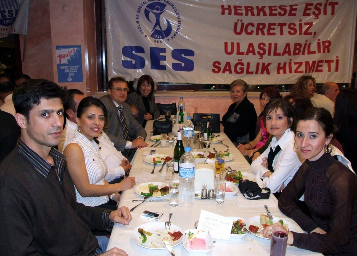 Bandırma'da Sağlıkçılardan Dayanışma Gecesi