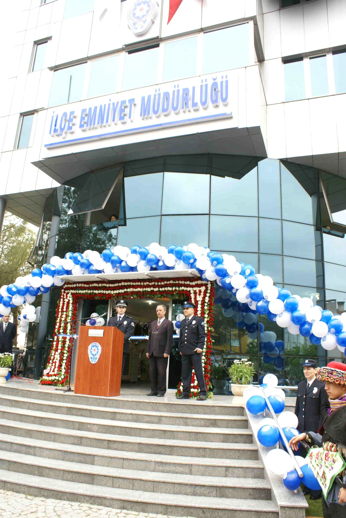 Soma İlçe Emniyet Müdürlüğü Binası Törenle Açıldı