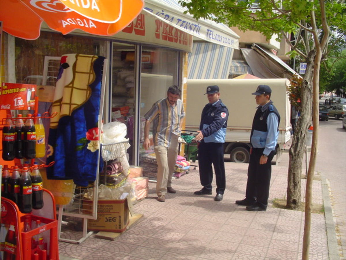 Zabıtadan Kaldırım Denetimi