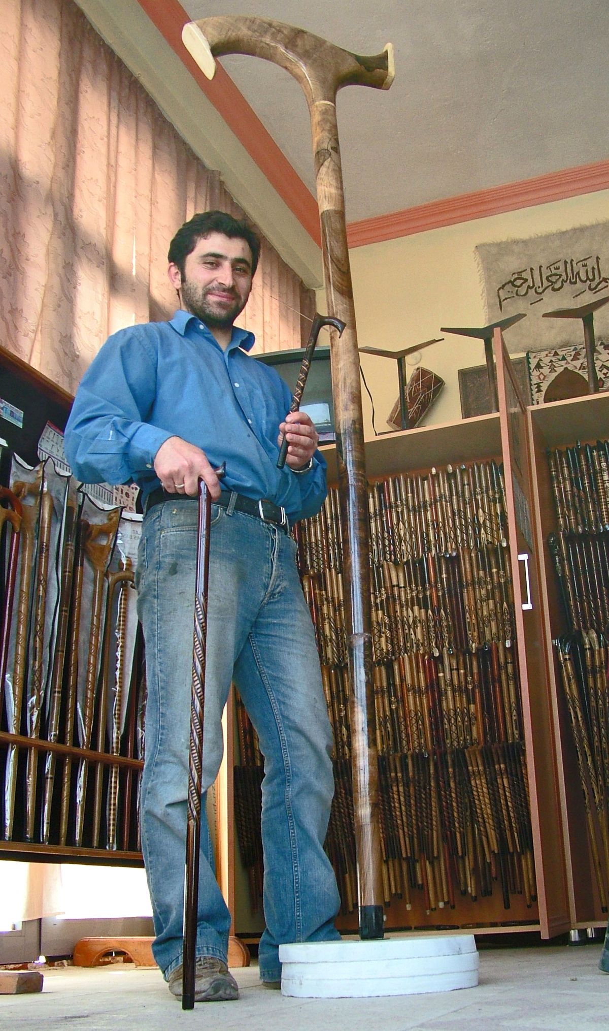 Ahlatlı Ustanın Dev Bastonu İlgi Çekiyor