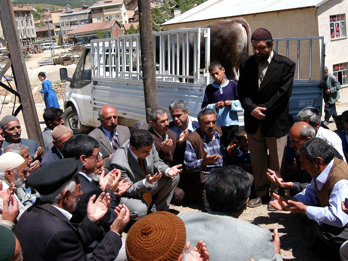 Yağmur İçin Kurban Kesilip Dua Edildi