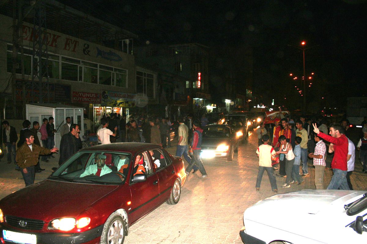 Yüksekova'da Derbi Heyecanı