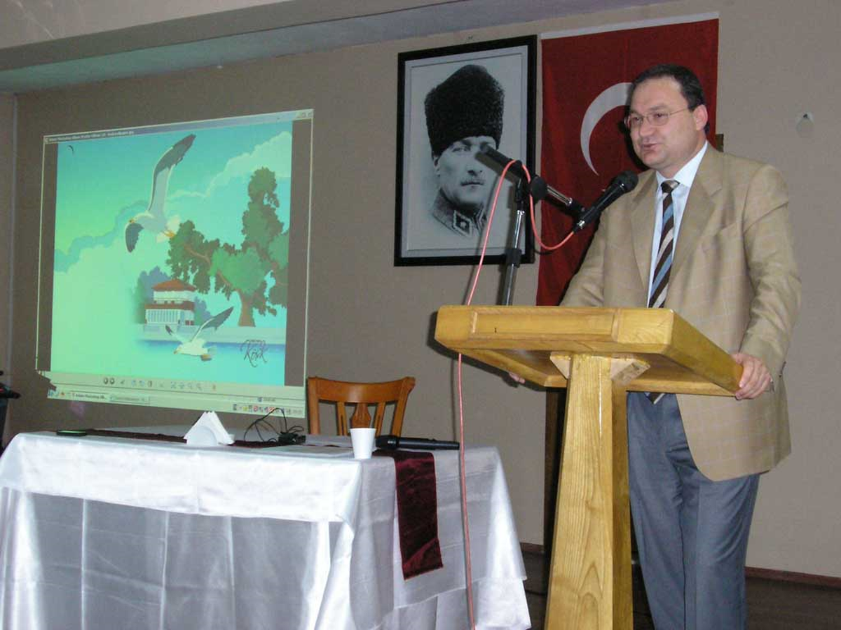 Binicioğlu, AK Parti Siyaset Akademisinde Ders Verdi