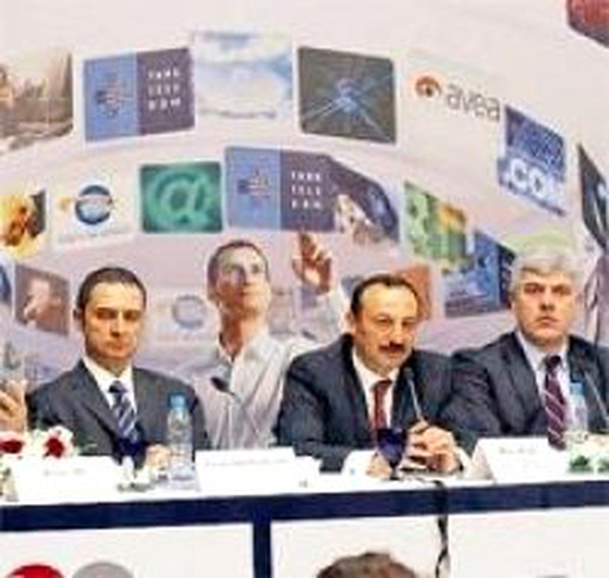 'Evdeki Bulgurdan Olmayalım' Diye Türk Telekom, 2 Milyar Dolara Halka Satılıyor