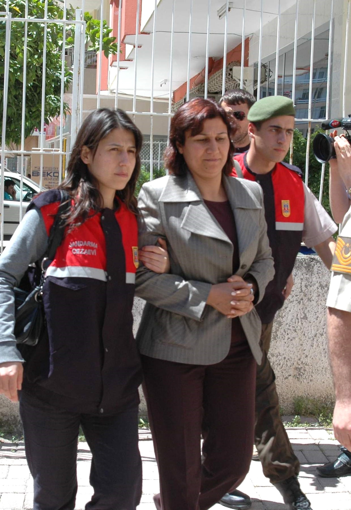 Terörist Cenazesinde Örgüt Propagandası Yapanlar Adliyeye Sevk Edildi