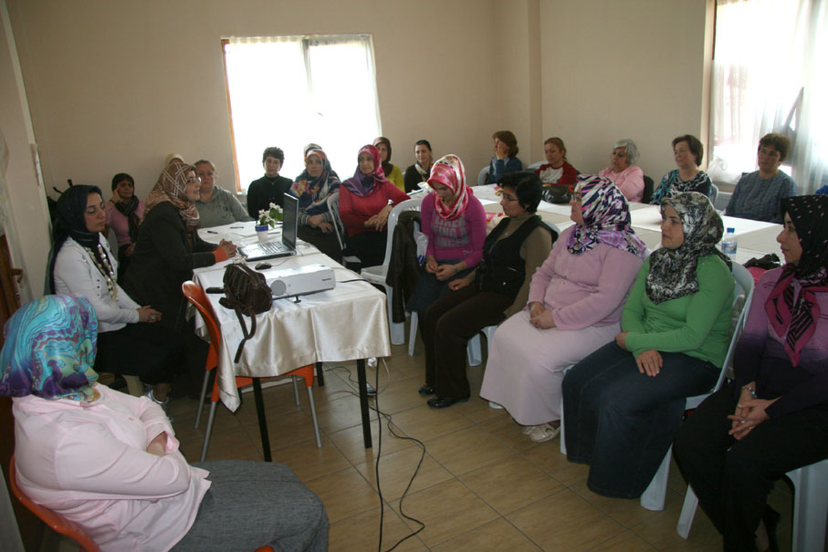 Büyükşehir Belediyesi'nden Aile İçi Eğitim Semineri