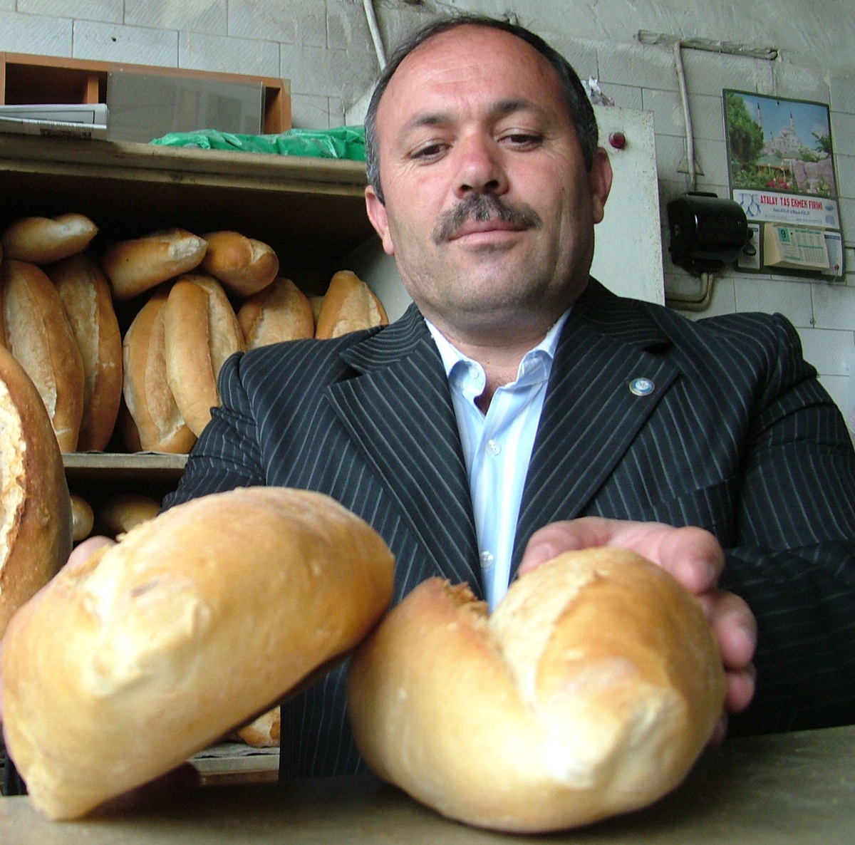 Ekmek Gramajı Artırıldı, Fiyatlar Aynı Kaldı