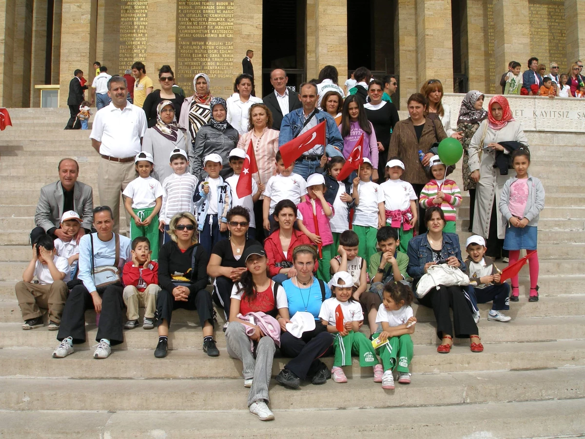 Minik Hokeyciler, Anıtkabir\'e Hayran Kaldı