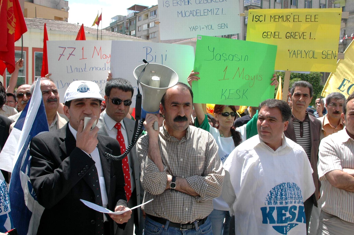 Elazığ'da Olaysız Geçen '1 Mayıs' Kutlamalarında Taksim'deki Olaylara Tepki Gösterildi